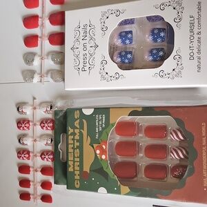 Winter Themed Press-On 3 Nails Sets